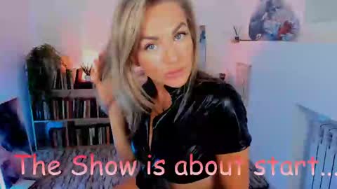 oliva_candy online show from 12/16/24, 01:54