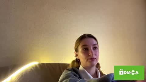 Olivia here online show from 09/29/25, 09:25