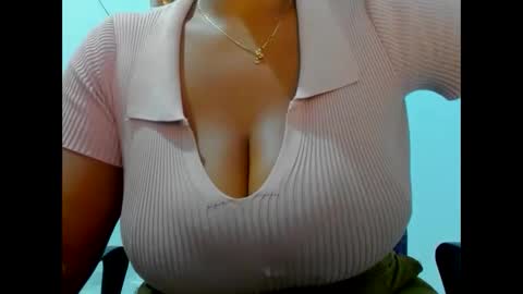 olivahot30 online show from 12/05/24, 12:52