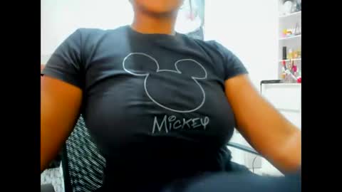 olivahot30 online show from 12/23/24, 08:14