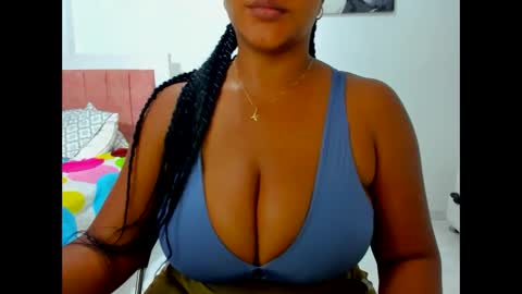 olivahot30 online show from 02/11/25, 12:38