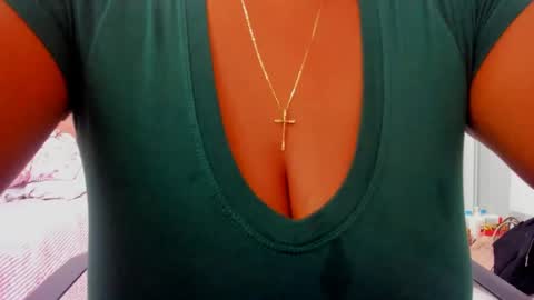 olivahot30 online show from 03/06/25, 12:19