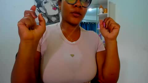 olivahot30 online show from 09/11/25, 03:56