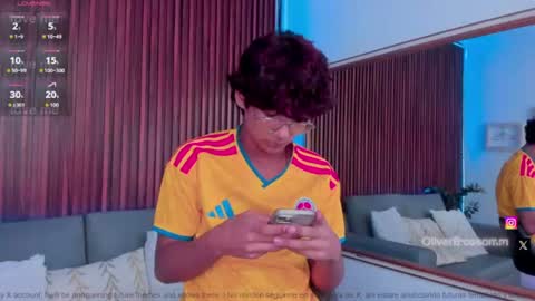 oliver20__ online show from 06/23/26, 11:58