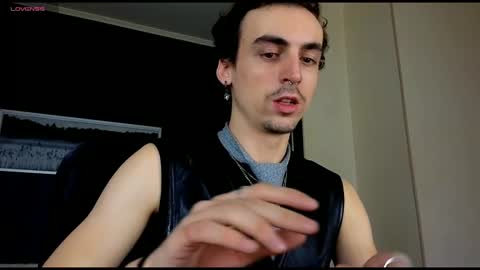 OLIVER MARTINEZ online show from 10/26/25, 08:15
