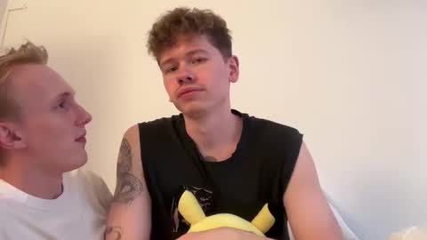 Oliver and Thomas online show from 09/30/25, 05:18