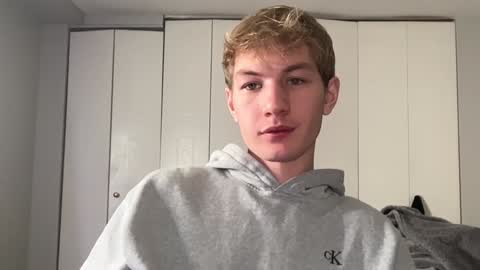 Oliver Beck online show from 12/12/24, 02:15