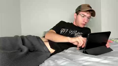 Snapshot of oliver_beck chatting on 10/20/25, 07:03 Oliver Beck online show from 10/20/25, 07:03