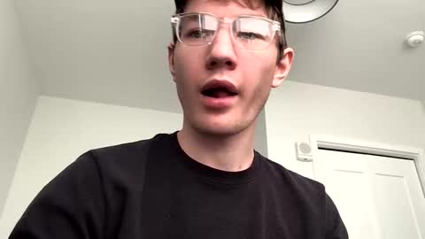 Snapshot of oliver_beck chatting on 11/11/25, 07:25 Oliver Beck online show from 11/11/25, 07:25