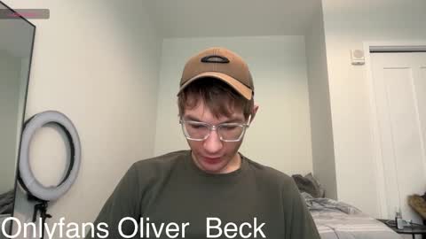 Snapshot of oliver_beck chatting on 11/17/25, 06:46 Oliver Beck online show from 11/17/25, 06:46