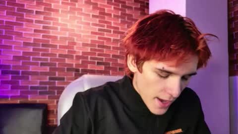 oliver_big19 online show from 10/25/25, 11:29