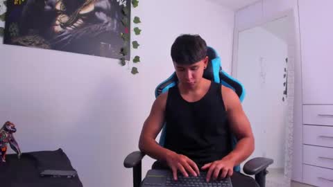 Oliver bray online show from 12/03/24, 01:41