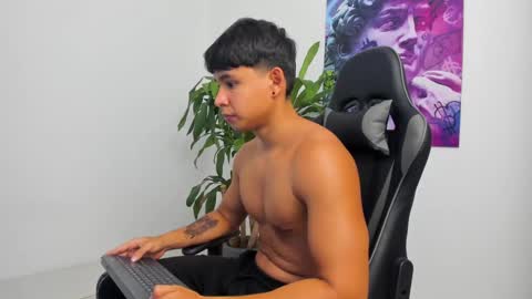 Oliver bray online show from 12/04/24, 01:14