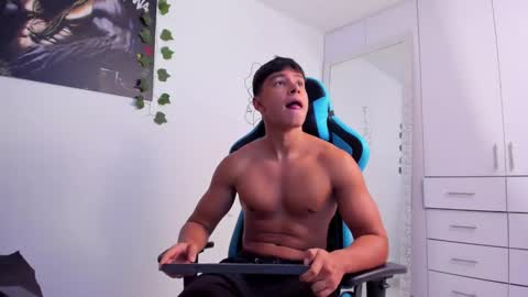 Oliver bray online show from 12/11/24, 01:05