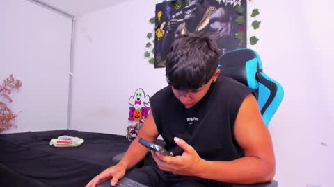 Oliver bray online show from 12/18/24, 01:48