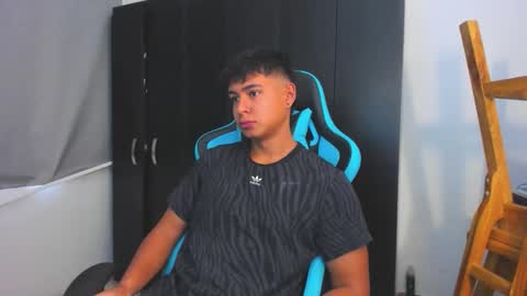 Oliver bray online show from 11/25/25, 03:34