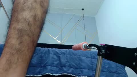 Snapshot of oliver_king_sex chatting on 02/13/25, 08:03 Oliver Smith online show from 02/13/25, 08:03