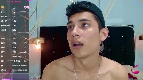 Snapshot of oliver_king_sex chatting on 03/09/25, 12:00 Oliver Smith online show from 03/09/25, 12:00
