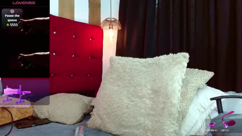 Oliver  Smith online show from 10/31/25, 03:02