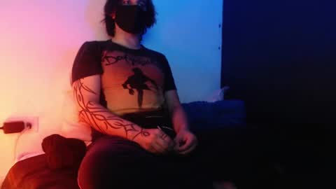 oliver_laid_2023 online show from 12/31/24, 10:04