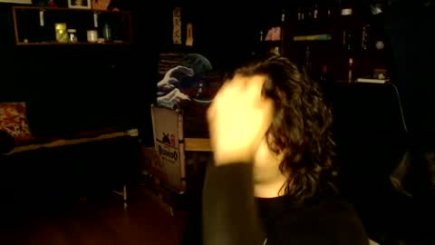 oliver_laid_2023 online show from 09/27/25, 03:22