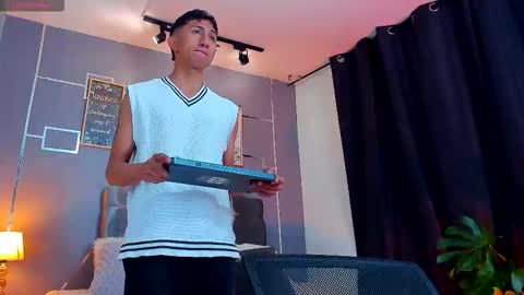 oliver mr  online show from 11/04/25, 12:15