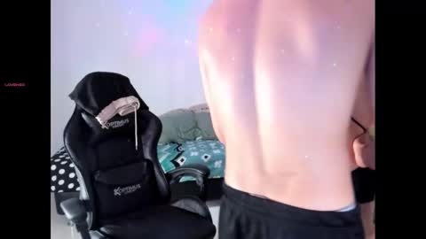 oliver_mrgn online show from 09/17/25, 07:48