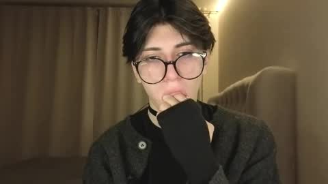 Snapshot of oliver_star_boy chatting on 02/10/26, 05:06 oliver online show from 02/10/26, 05:06