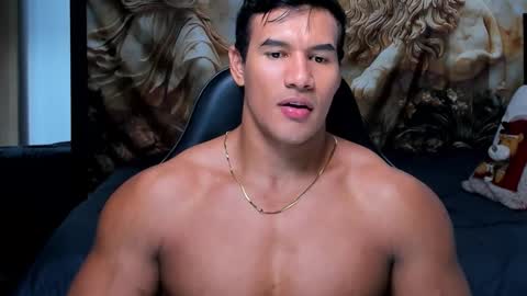 Snapshot of oliver_tommy chatting on 11/13/25, 01:15 oliver_tommy online show from 11/13/25, 01:15