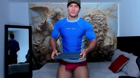 Snapshot of oliver_tommy chatting on 12/02/25, 12:10 oliver_tommy online show from 12/02/25, 12:10