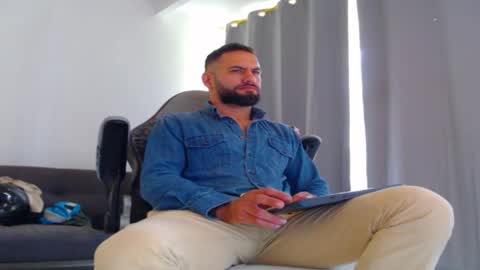 oliver online show from 10/24/25, 04:47