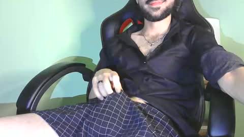 Oliver online show from 02/12/25, 02:24