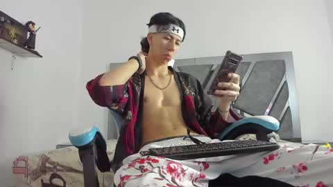 oliverthompson_01 online show from 02/25/25, 12:36