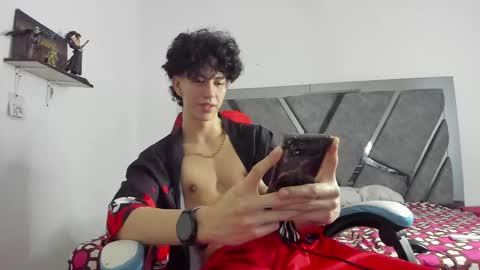 oliverthompson_01 online show from 03/06/25, 03:13