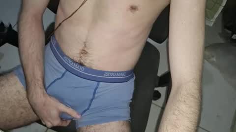 Snapshot of oliverwhte chatting on 03/29/26, 03:17 oliverwhte online show from 03/29/26, 03:17