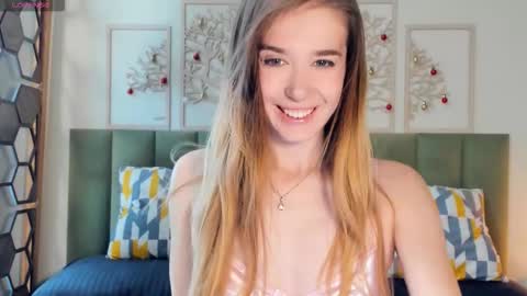 Snapshot of olivia_7 chatting on 10/15/25, 03:23 Olivia online show from 10/15/25, 03:23