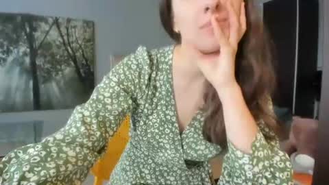 Snapshot of olivia__dream chatting on 06/13/26, 02:26 olivia__dream online show from 06/13/26, 02:26