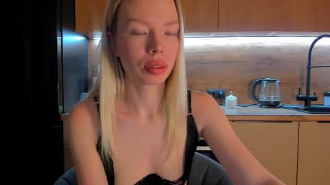 Olivia 3 online show from 01/17/26, 10:35