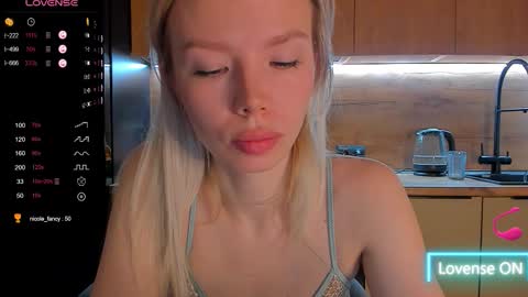 Olivia 3 online show from 03/27/26, 10:31