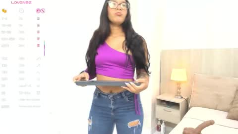 Snapshot of olivia_carballo chatting on 03/06/26, 10:56 Olivia online show from 03/06/26, 10:56