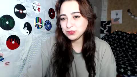 Snapshot of olivia_defo chatting on 09/23/25, 07:44 olivia_defo online show from 09/23/25, 07:44