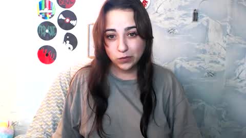 Snapshot of olivia_defo chatting on 10/03/25, 12:02 olivia_defo online show from 10/03/25, 12:02
