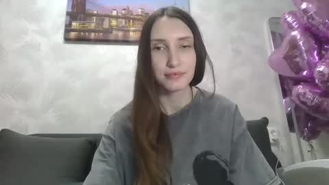 Olivia online show from 02/19/25, 12:14