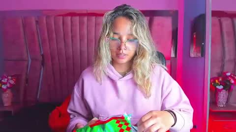  OLIVIA  online show from 12/26/24, 03:49