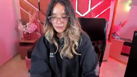  OLIVIA  online show from 07/10/26, 04:17