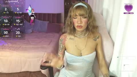 Olivia online show from 11/13/25, 02:21