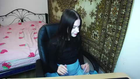 olivia_graceee online show from 05/13/26, 08:44