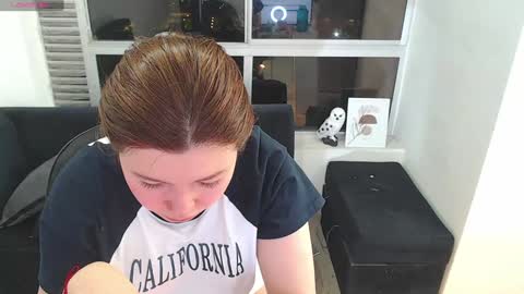 olivia_martine online show from 01/11/25, 09:04
