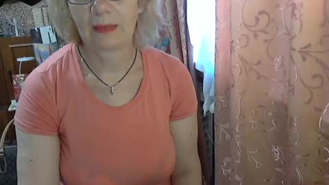 Olivia Mia online show from 06/18/26, 06:02
