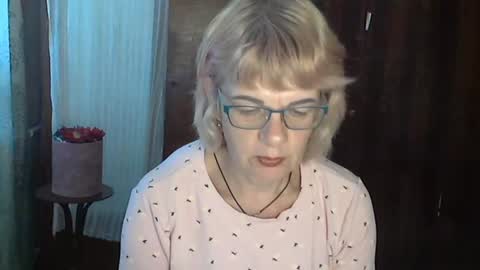 Olivia Mia online show from 07/18/26, 11:58
